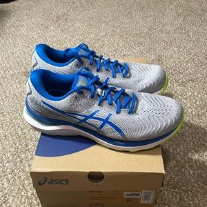 ASICS Gel-Cumulus 24 SIZE: 8